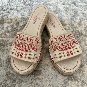 Valentino Garavani Atelier Printed Broderie Anglaise Canvas Slides